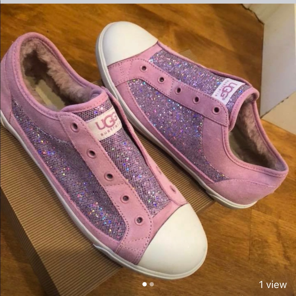 Ugg slip on sneaker